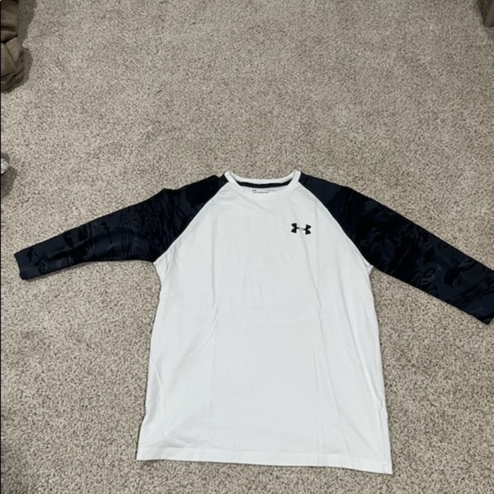 Under armor shirt